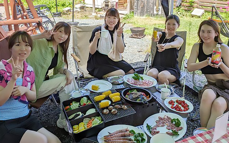 【1日1組限定・完全貸切】自然の中で手ぶらBBQ＆サウナ体験｜収穫から焚き火まで満喫！ファミリー・グループに◎