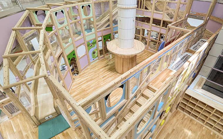 TOMOK ともっく(とぴあ子ども木の空間木製遊具)